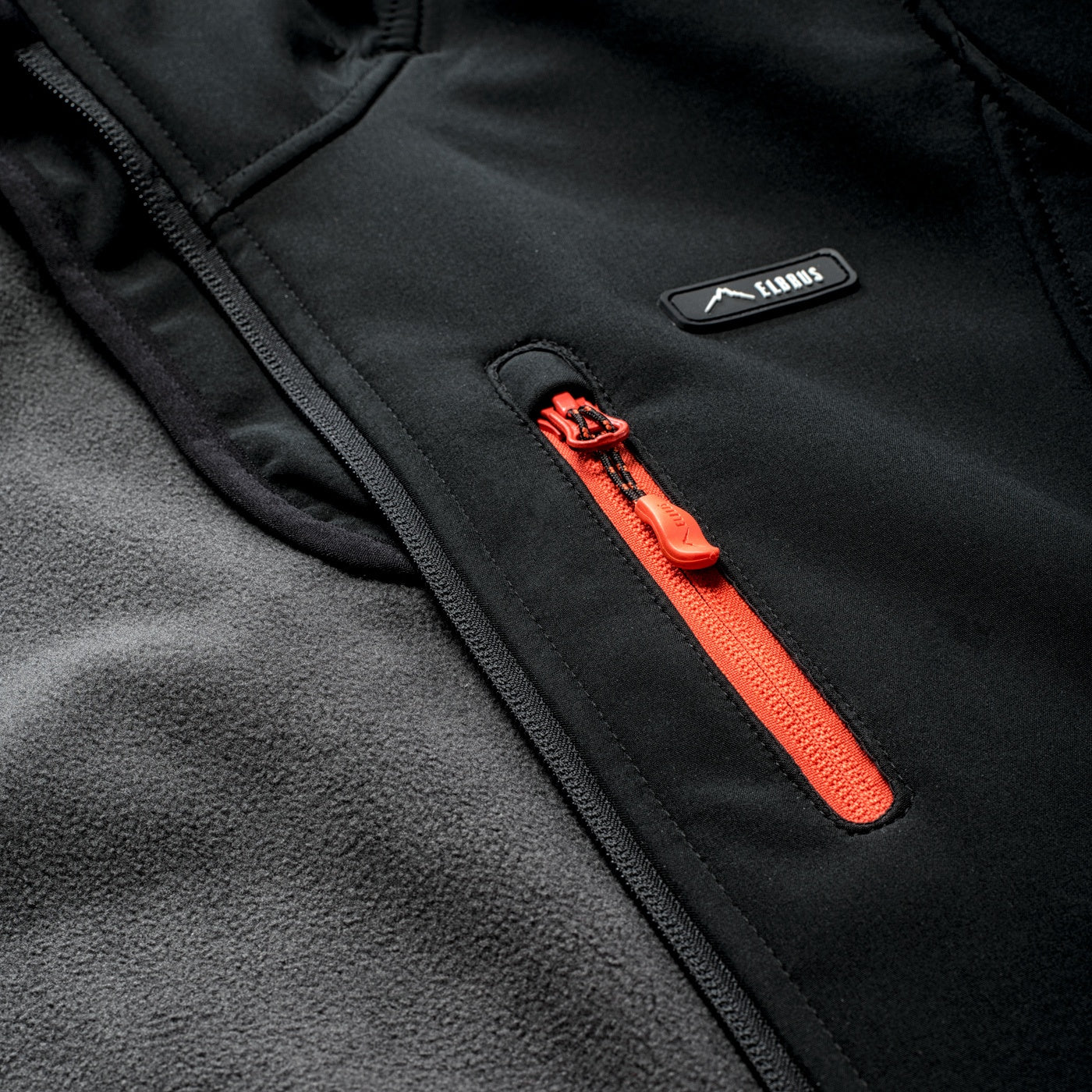 crna zenska softshell jakna